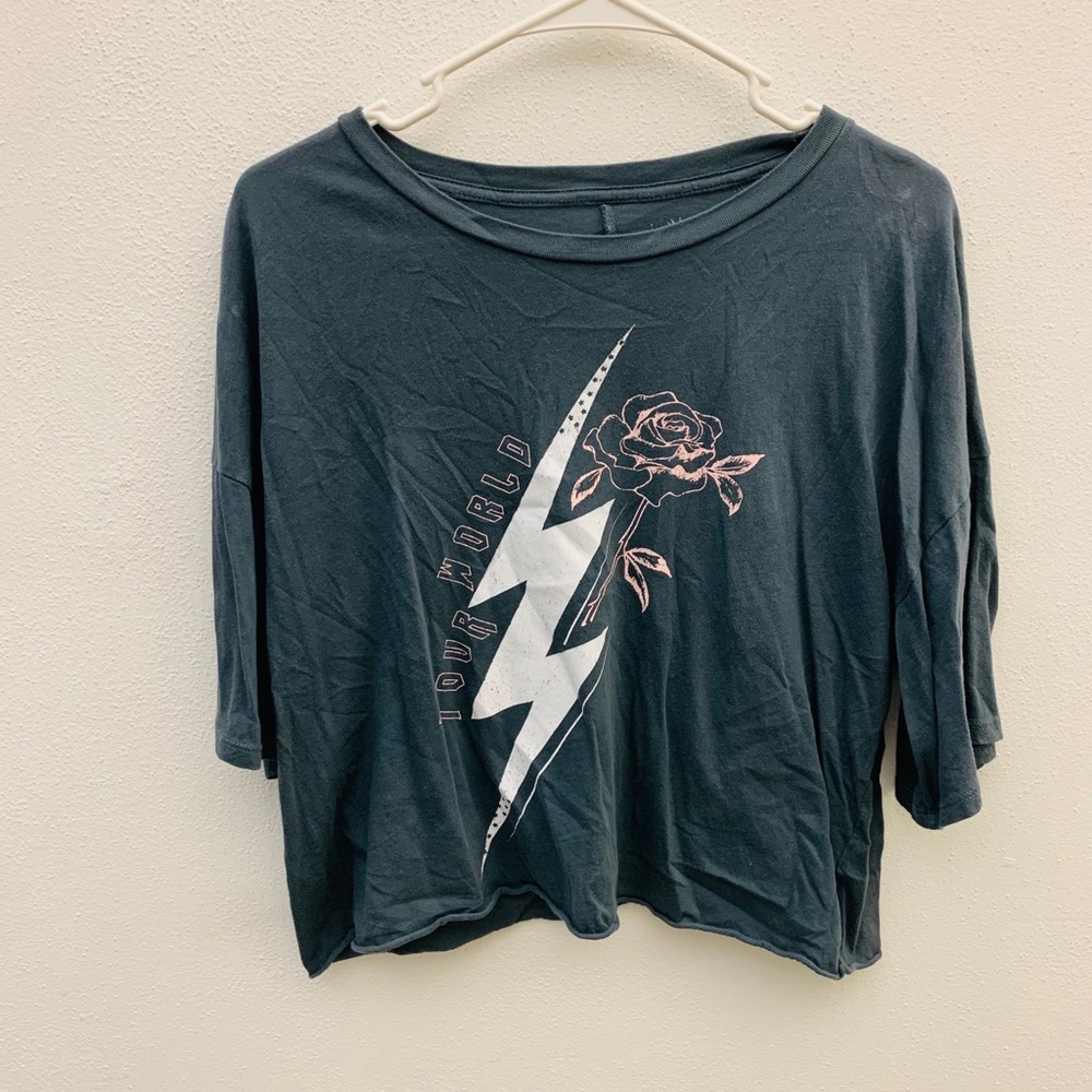 Cropped graphic tee